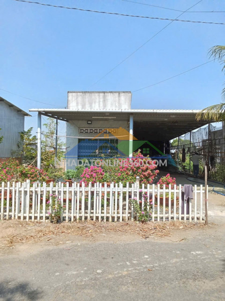 Nhà đẹp – giá tốt  – chính chủ cần bán tại mặt tiền kênh trần văn dõng