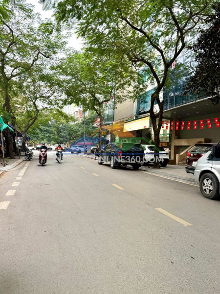 Vip, bán nhà phố ngọc hà, ô tô vào nhà, 60m 7 tầng thang máy, chỉ 23 tỷ