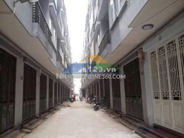 Nhà đẹp, 2 gian cửa hàng mặt đường nhựa