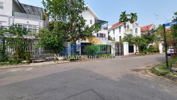 Cần bán biệt thự 402m2. mt16.5m, 31 tỷ, kđt long việt, quang minh.