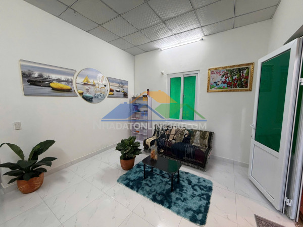 Kẹt tiền bán nhà ngang 8.2m mặt tiền kinh doanh đường ngô quyền, đà lạt giá 18.5 tỷ