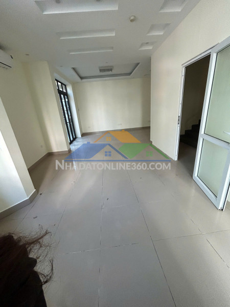 Cho thuê nhà kđt trung yên 80m2 x 5 tầng 3 mặt thoáng, vp cty, tt đào tạo...