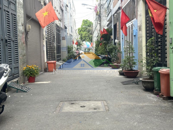 Chủ gấp bán nhà hiệp bình phước 54m2 ngang 4.5m sổ vuông a4 hoàn công 6.7 tỷ