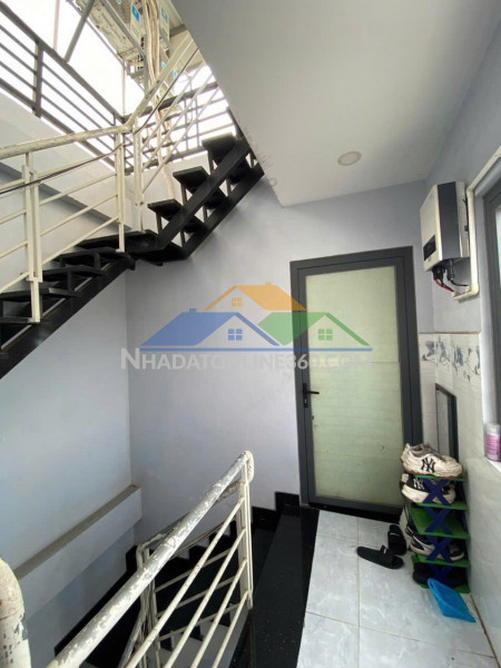 Bán nhà chính chủ - chdv - bình thạnh - đinh tiên hoàng - 5 tầng 12 pn lớn - doanh thu năm 700tr/th - định cư bán 8.6 tỷ - tl