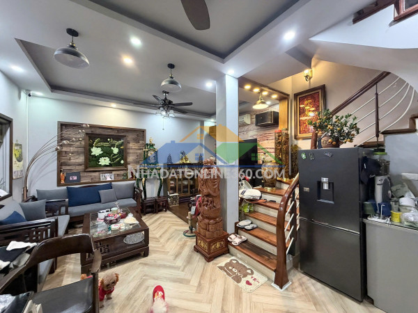 Bán nhà 5 tầng căn góc 2 thoáng tại phố đông tác, đống đa, hà nội