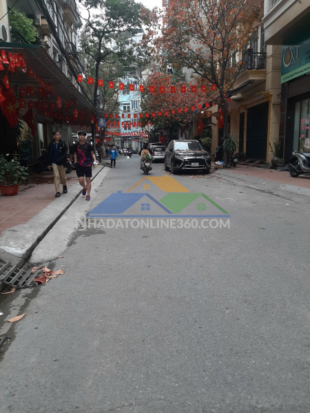 Bán nhà phân lô phố pháo đài láng kinh doanh sầm uất