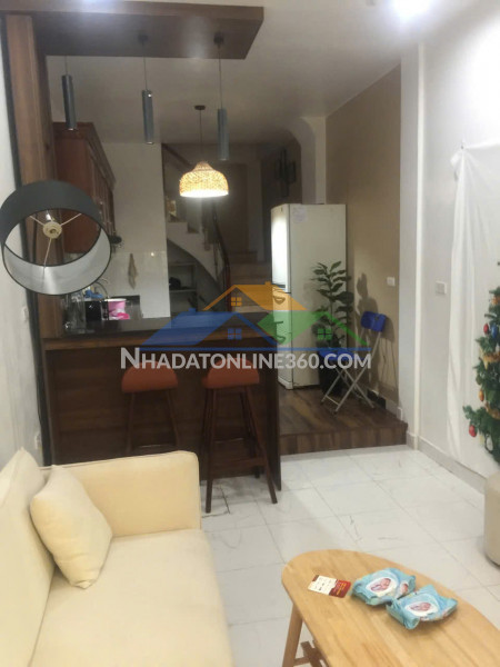 Cc cho thuê nhà ngõ tăng bạt hổ  30m² × 5 tầng 3 ngủ, 4 wc, full đồ vào ngay