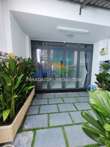 Kiệt tác nhà và phố vườn giáp q.7 giá bèo