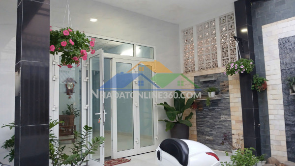 ♥ thẳng 20m ra mt trần xuân lê, 135m2, ngang 6m, vuông, c4 sạch đẹp sân rộng thoáng