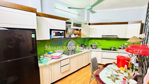 Bán nhà view hồ! mặt phố hương viên, 40m2, 5 tầng, mặt tiền gần 4m, 24.5 tỷ, ô tô, vỉa hè