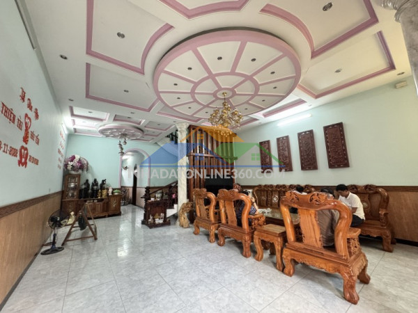 Bán nhà 3 tầng mặt tiền kinh doanh đa ngành,ngang 7m,giá tốt