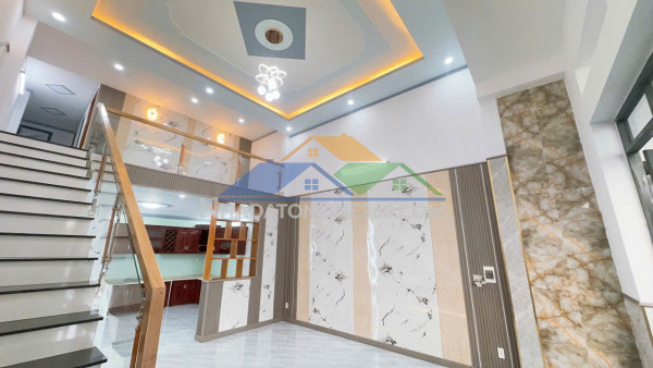 Bán nhà 2 tầng mặt tiền vừa ở vừa kinh doanh,gần nguyễn thị minh khai