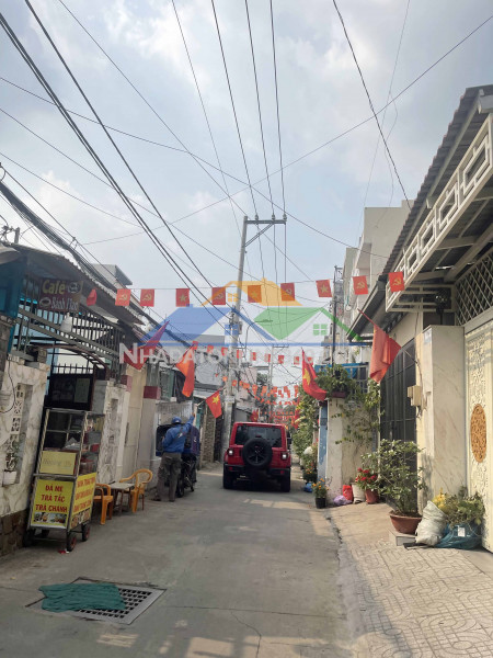 Chủ ngộp giảm 2.9 tỷ bán nhà hiệp bình chánh 64m2 lô góc hẻm xe hơi chỉ 4 tỷ