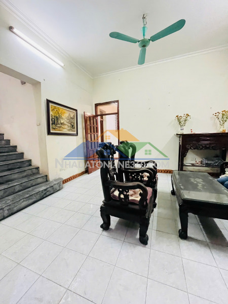 Cho thuê nhà nguyên căn ngõ 299/29 hoàng mai 3 tầng x 100m2, 5 ngủ, 5...