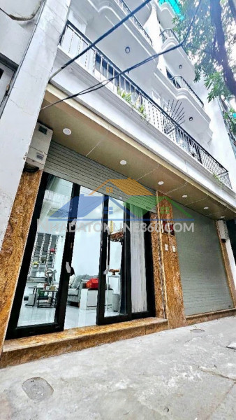 Văn cao dt 45m x5 tầng 16,8 tỷ ngõ 3m thông,cách ô tô 30m,gần phố,gần hồ tây