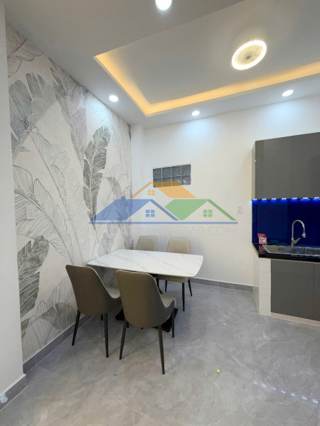 ???? nhà đẹp, 3 tầng gần q5 vào ở ngay hẻm 45 chánh hưng p9q8