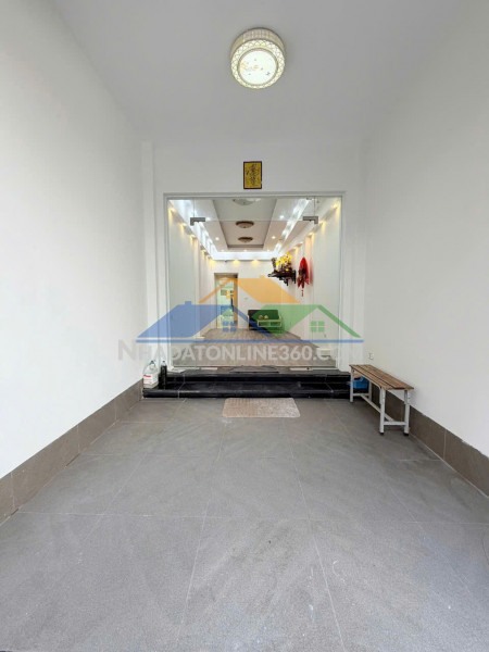 Cho thuê nhà ngõ 143 nguyễn chính 6 tầng thang máy x 45m2 thông sàn