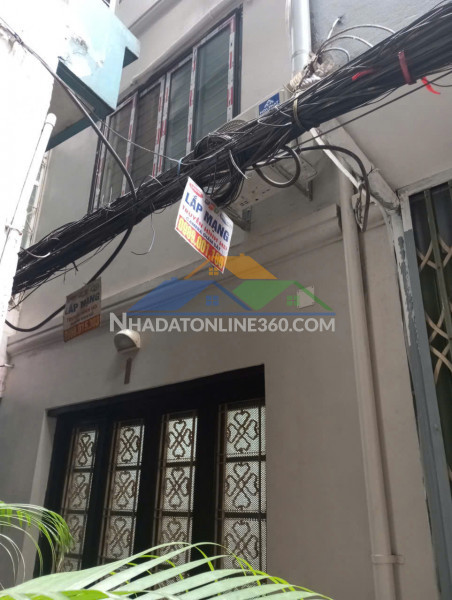 Cho thuê căn hộ tập thể tầng 3 số 809 giải phóng,  70m2, 2...