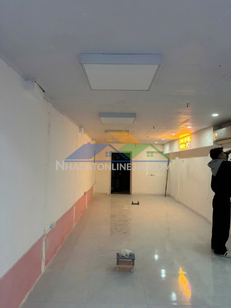 Cho thuê nhà tập thể tầng 1 tạ quang bửu 100m2* 1 tầng- giá 25 triệu kd đỉnh