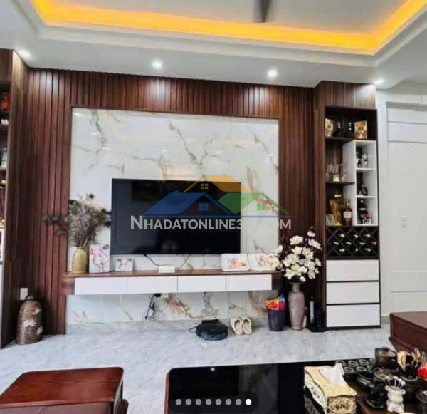 ???? đặng văn ngữ – 56m² – 4 tầng – mt 6m – 17,9 tỷ
ngõ nông – 5m ra ô tô tránh – ngay sân chơi – khu dân trí cao