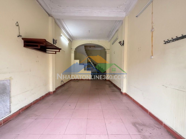 Mặt phố hoàng sâm dt 36m x3 tầng nhà cũ giá 21,5 tỷ lô góc,kinh doanh đỉnh