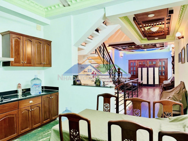 Nhà 4 tầng giáp đầm sen  đường 8m thông  75m  có sẵn ô thang...