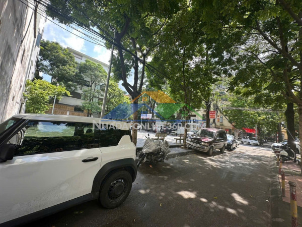 ???? nhà khuất duy tiến – 50m² – mặt tiền 4.8m – khu phân lô — ở rất sướng.