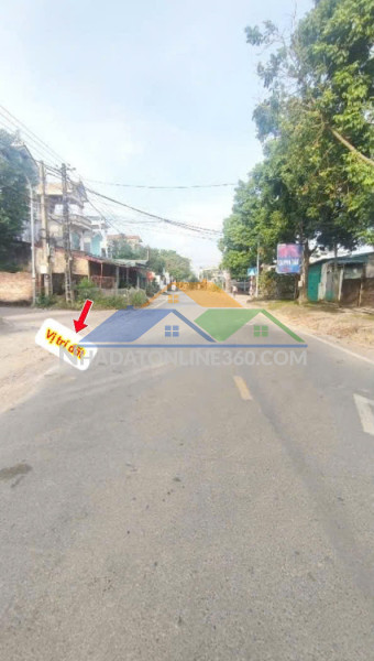 Cần tiền bán gấp lô đất cạnh ql21 hòa lạc sổ đỏ sẵn.