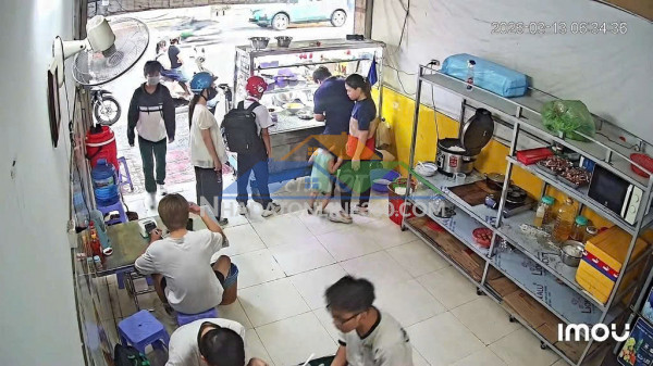 Sang quán cơm tấm - cổng trường học - khách ổn định địa chỉ: 83 nguyễn du, phường dĩ an, thành phố dĩ an, bình dương