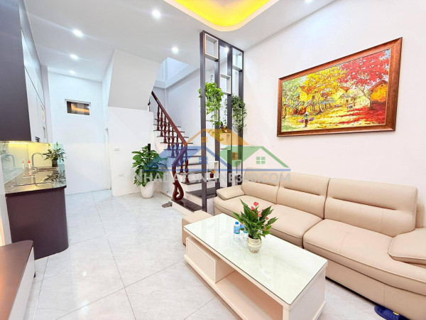 Khu vip trích sài – bán nhà 35m2 5tầng – giá chào 12.9 tỷ - gần hồ tây