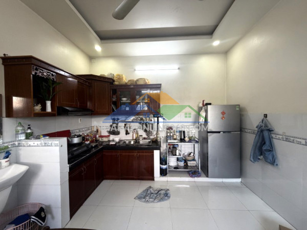 Bán nhà mặt tiền cây keo tam phú thủ đức – 300m² ngang 7m – dòng tiền 20tr/tháng – 25 tỷ