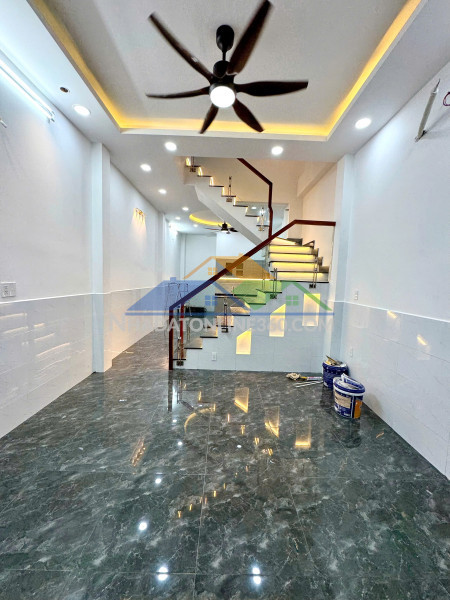 Nhà mới 2lầu/st hẻm 154 âu dương lân p3q8 (p.chánh hưng)