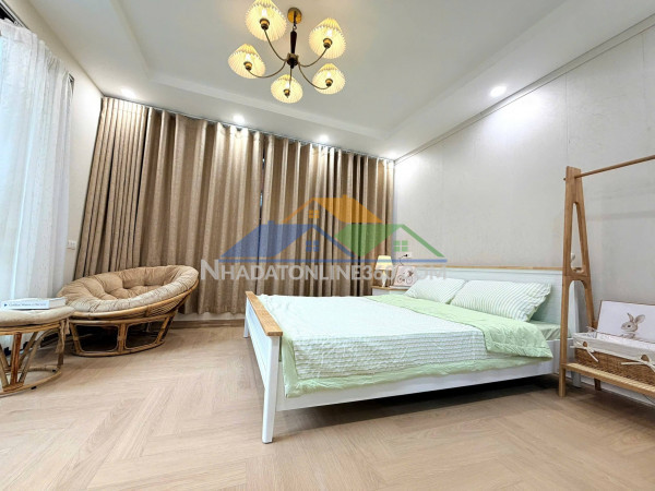 Cực hiếm! bán nhà lò đúc dưới 10 tỉ mà ô tô vào nhà, 30m2, 4 tầng, mặt tiền rộng 5.7m