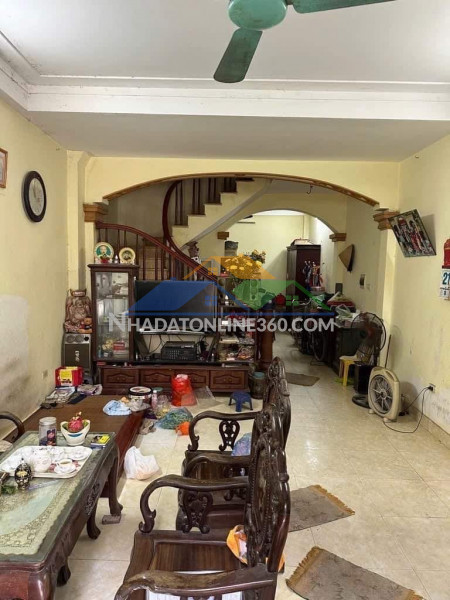 Bán nhà ngọc hà 50m 4 tầng mặt tiền 4,5m 14 tỷ