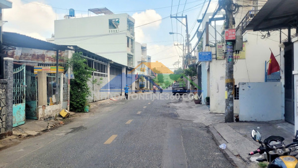 Mặt tiền vip đông hưng thuân nhà c4 sát song hành
ngang khủng 7.4m-nở hậu đẹp 8.5 m.cn: 254m2