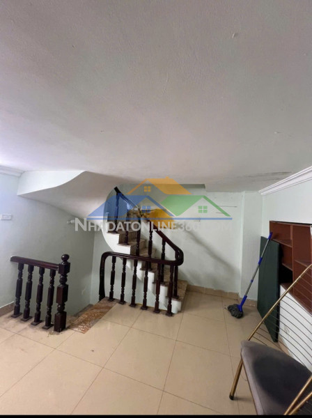 Cho thuê nhà đê tô hoàng, 25m² x 4 tầng, 3 phòng ngủ, 3 vệ sinh, 8 triệu/th