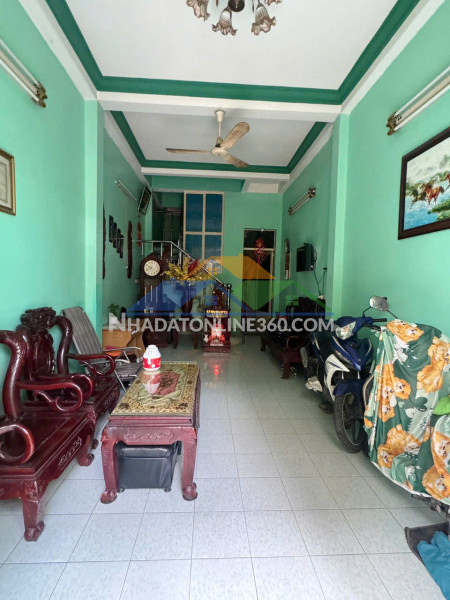 Nhà 2 lầu/st cạnh mt phạm hùng p5q8, giá : 8.9 tỷ (thương lượng)