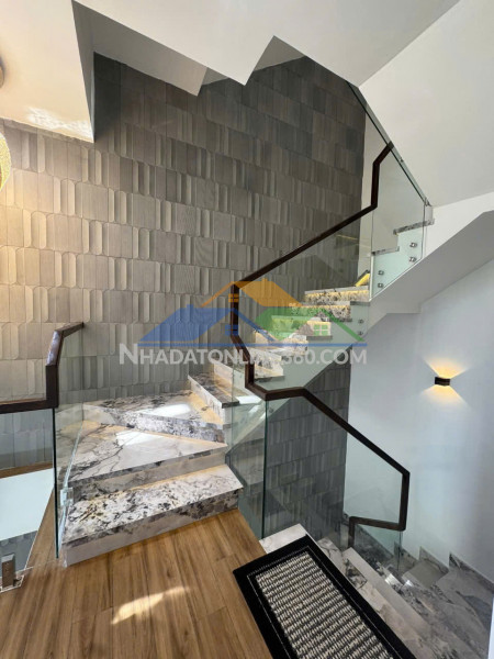 Nhà mới 3 lầu – full thiết kế bên trong – p. tân mỹ, q7 – sát phú mỹ hưng