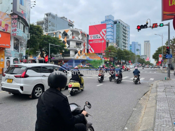 Bán nhà mặt tiền lê duẩn 68m2 gần cầu sông hàn, vị trí kinh doanh đẹp, giá 22.5 tỷ