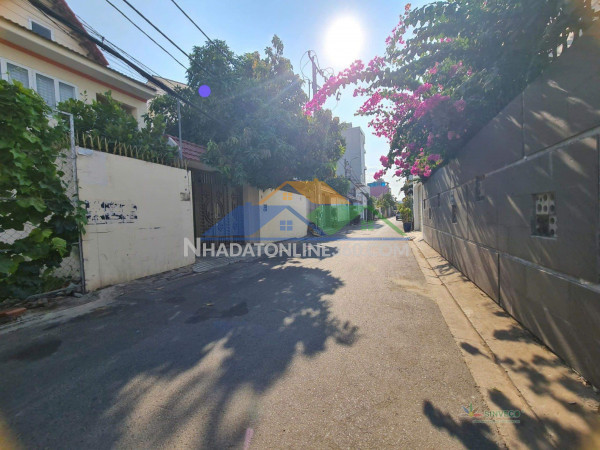 Bán nhà mặt tiền rẻ nhất trục trần não, 380m2(14x34), xây cao, 200tr/m2, shr