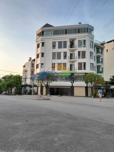 Chính chủ cho thuê tòa nhà 6 tầng mới xây,lô góc 3 mặt tiền, dt 650m² tại bồ đề, long biên