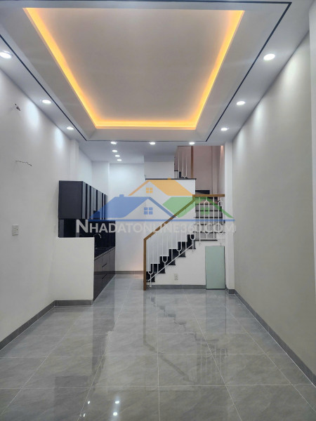 Nhà mới 2 lầu+st hẻm xe ford dạ nam p.chánh hưng p2q8