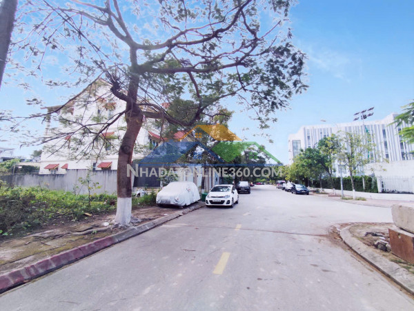 Bán đất biệt thự sao đỏ - 200m - ngang 10m - đường 12m - ngay cầu rào