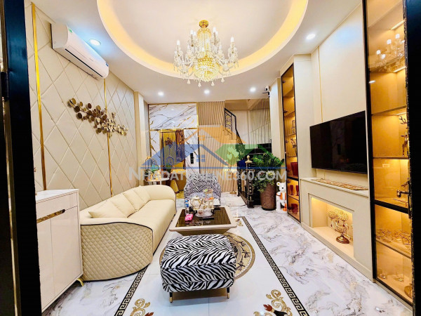 Bán nhà hoàng mai 31m2. 5 tầng. mặt tiền 3.8m. giá 9.95 tỷ hoàng mai hà nội