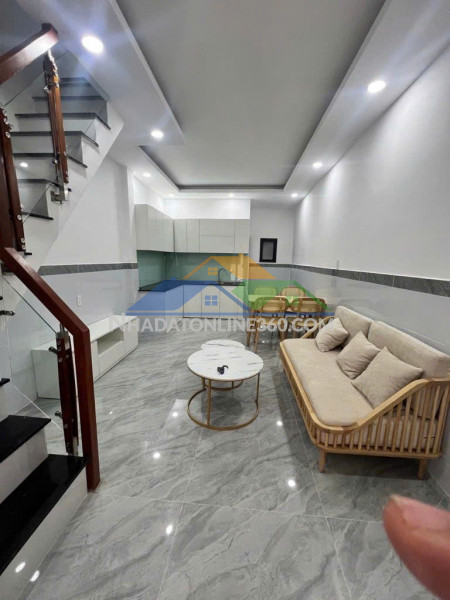 Chỉ 4 tỷ có nhà 2 tầng-2pn-2wc tại phước long b quận 9-ở ngay-an ninh