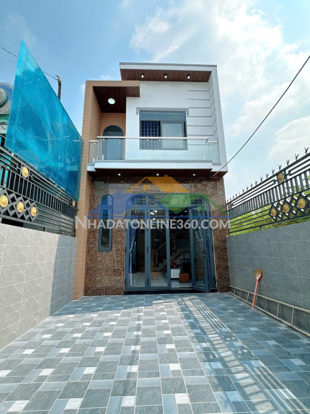 Bán nhà 1 trệt 1 lầu sổ riêng thổ cư. có 4 phòng ngủ.