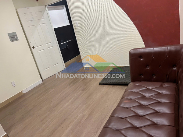 Cho thuê nguyên căn nhà hồng bàng đường 762, phường 1, quận 11.