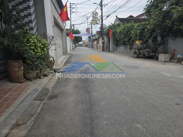 Bán 137.1m2 đất lỗ giao nằm trong lõi kđt đa mục tiêu - 3 ô tô tránh