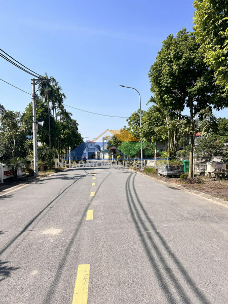 Bán đất mặt đường giao tất a – lô góc 2 mặt thoáng – giá 6.6 tỷ, lh 0985865658