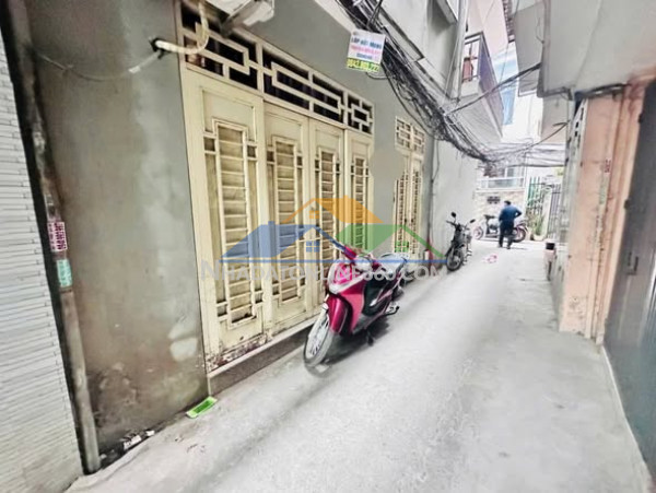 Hoàng hoa thám – bán nhà 6tầng 30/35m² mt 5.2m  giá chào 8.2 tỷ ba đình